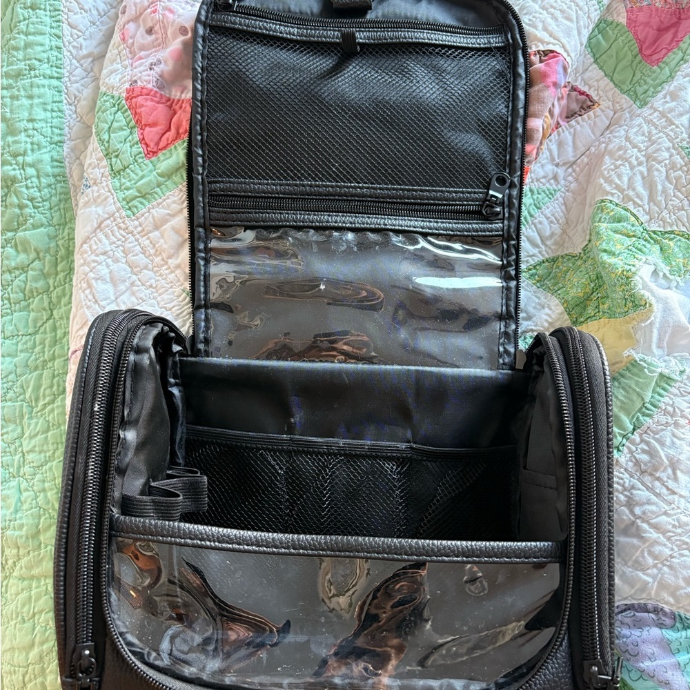 Men's Black Travel Toiletry Bag - Compact Hanging Dopp Kit